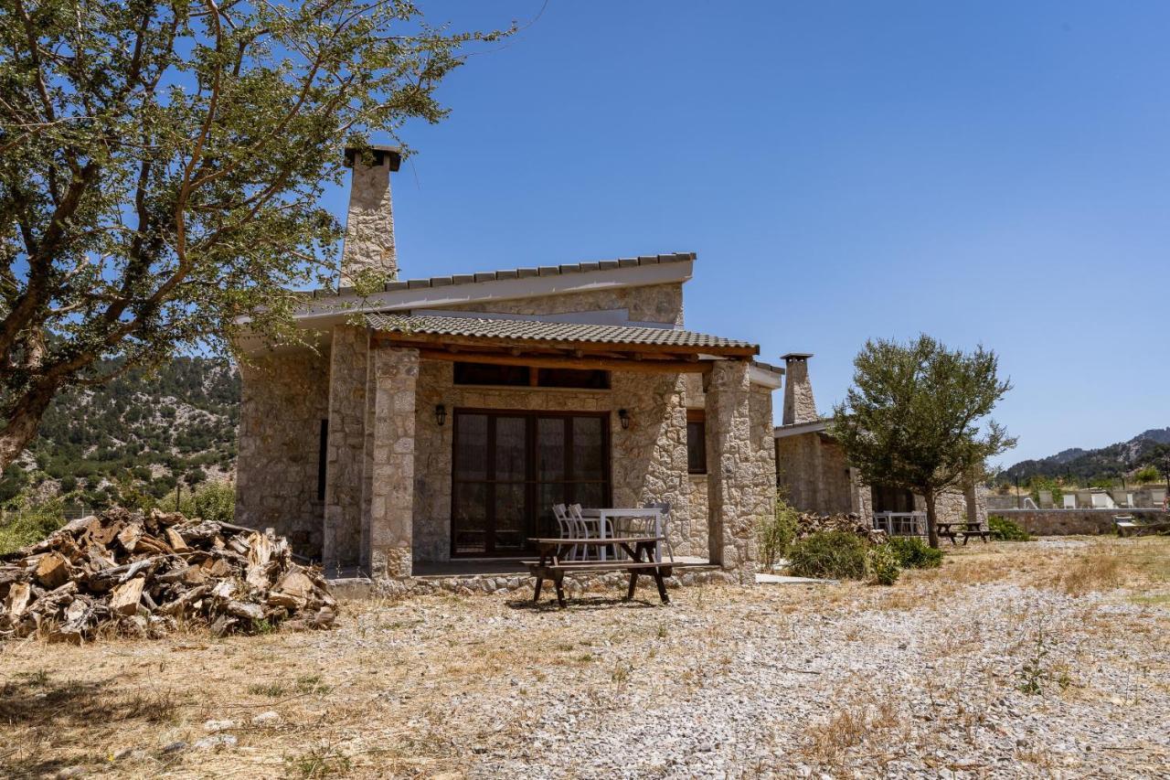Omalos Village المظهر الخارجي الصورة