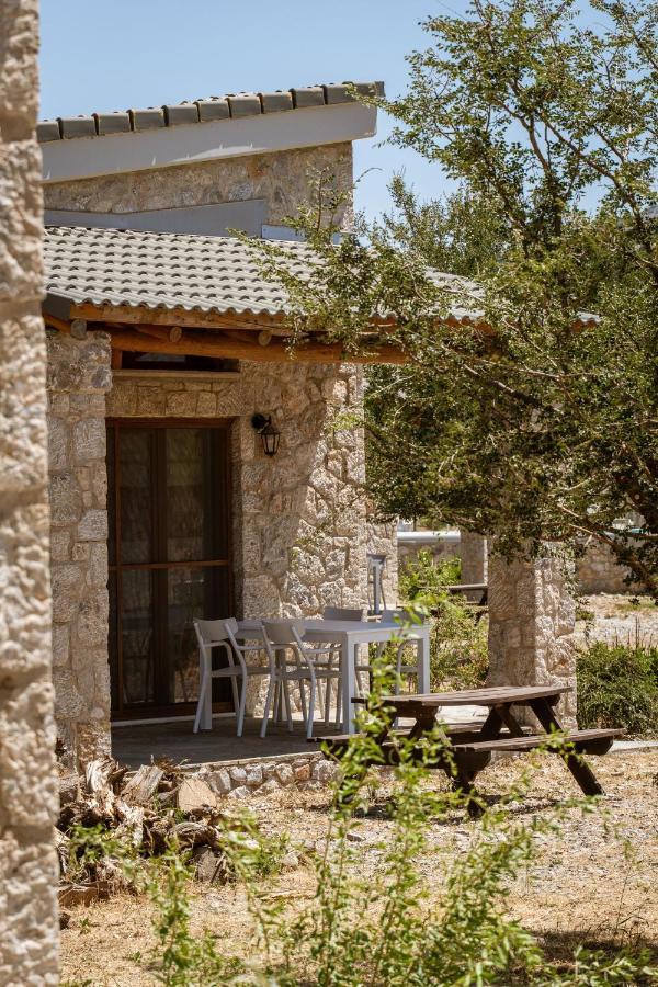 Omalos Village المظهر الخارجي الصورة